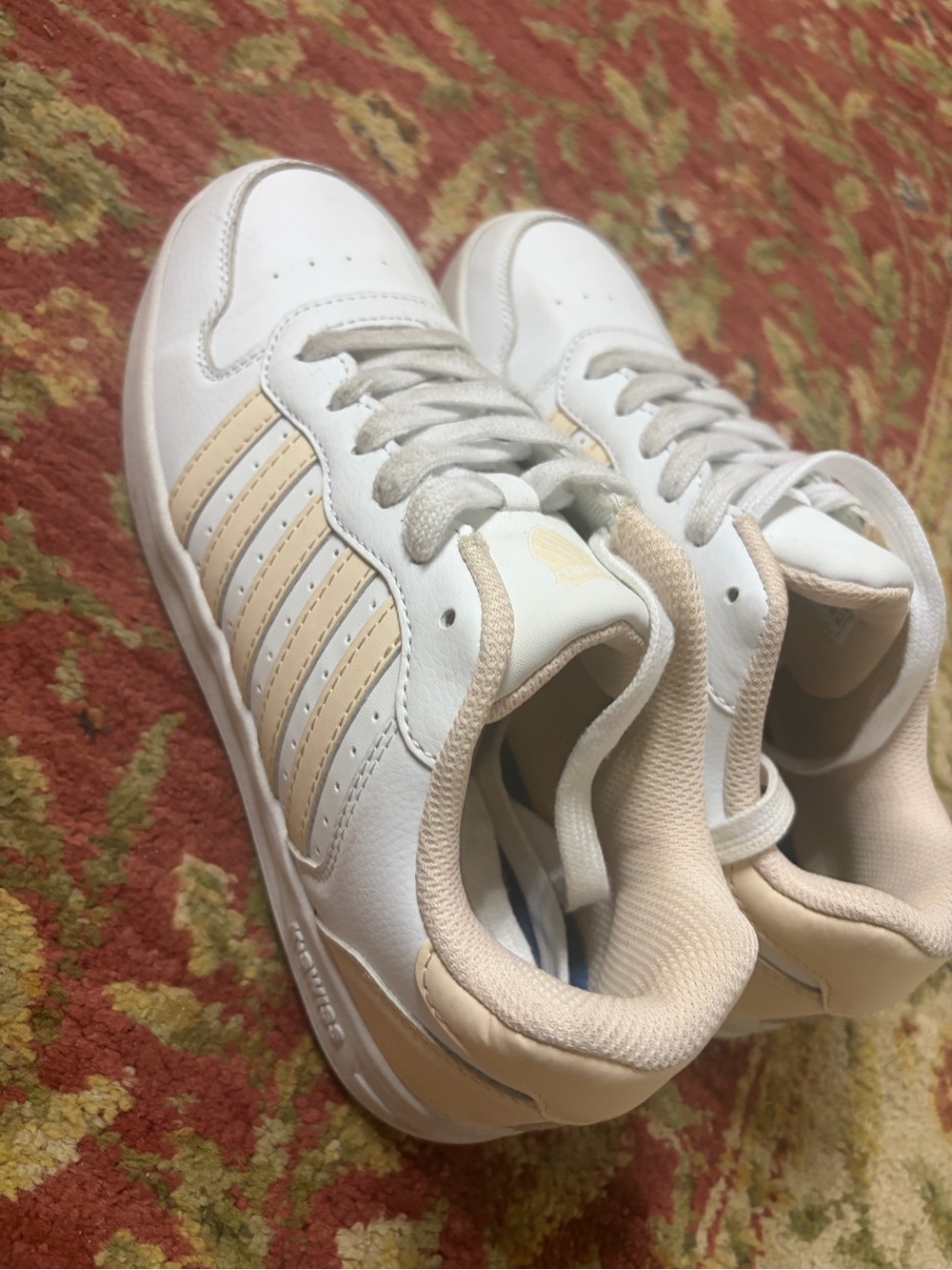 K-Swiss White Sneakers with Beige Tongue